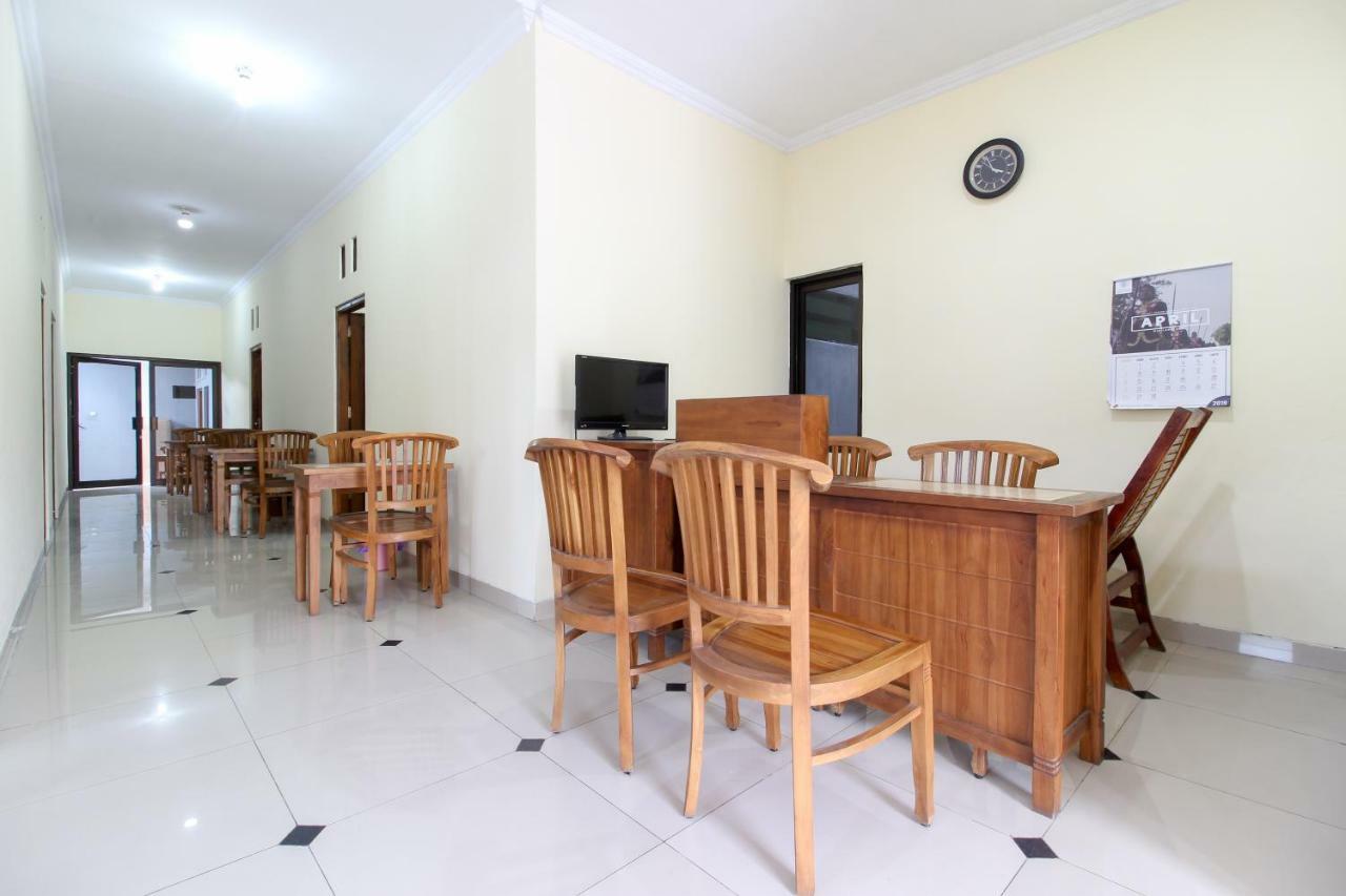Reddoorz Near Rumah Sakit Condong Catur Maguwo Eksteriør bilde